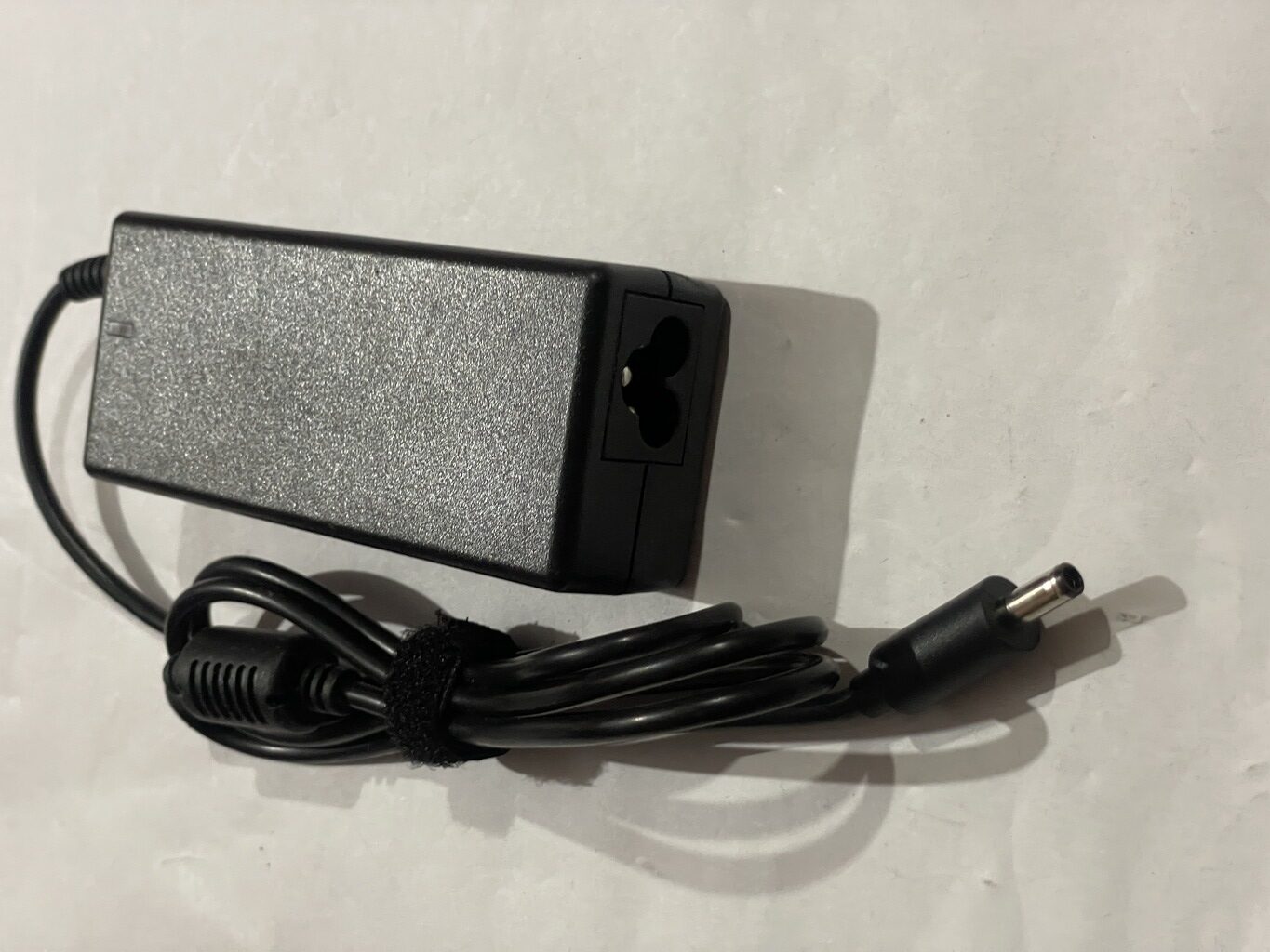 Eansiya 65W AC Adapter (Model DL65195334)