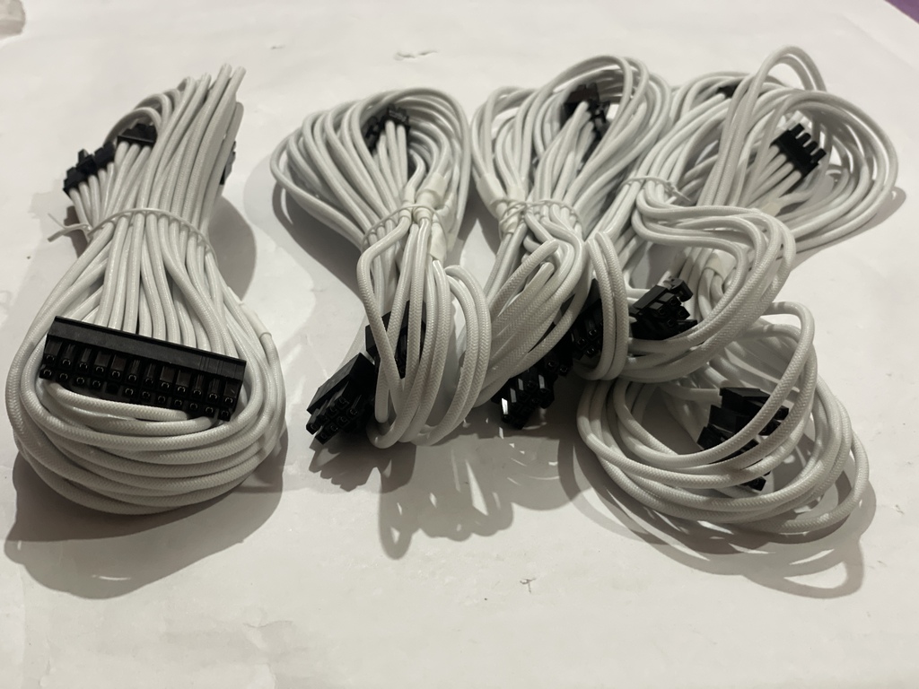 Corsair Premium White Sleeved PSU Cables with Combs